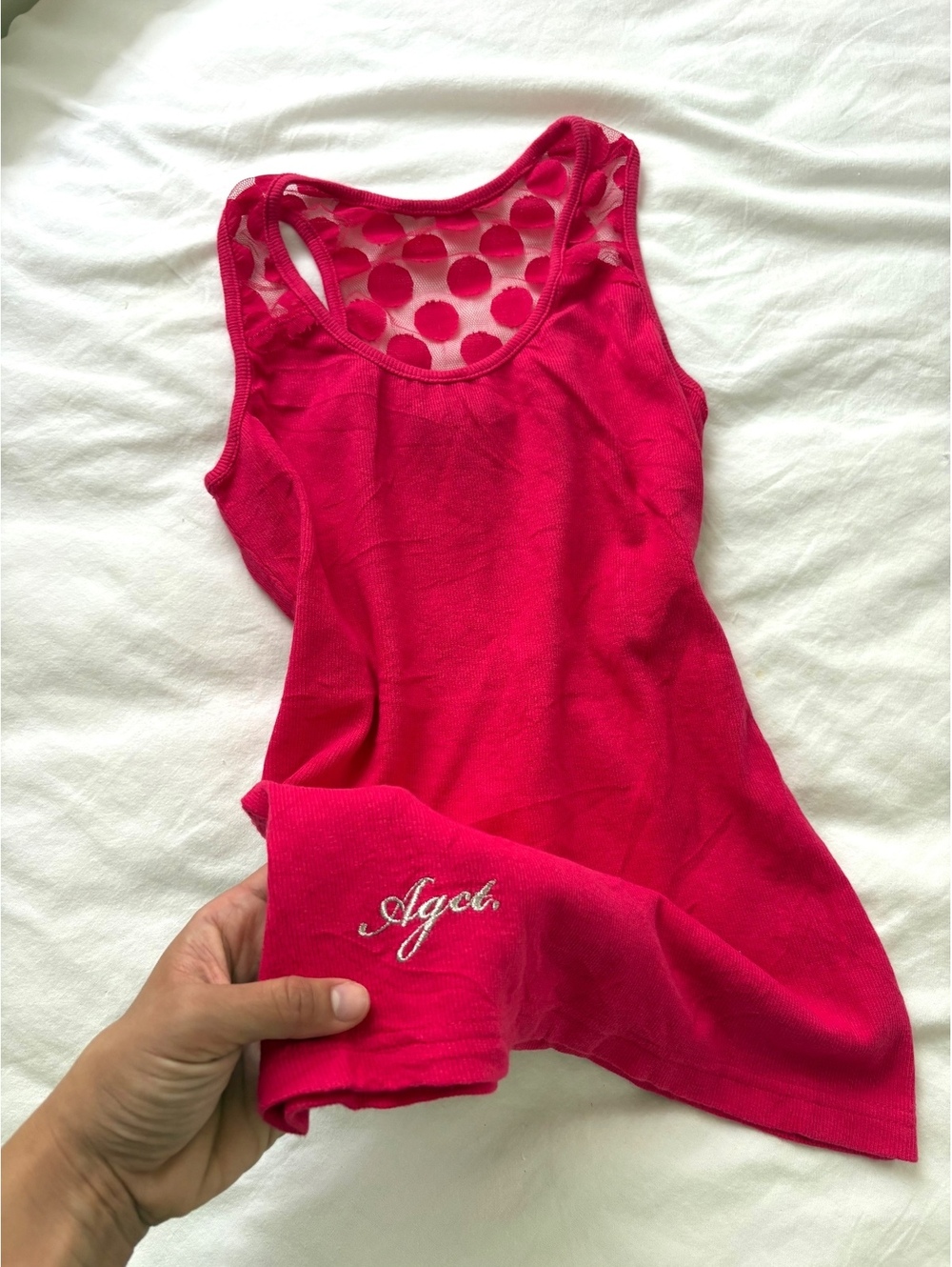 really cute vintage 2000s y2k tank top with mesh back